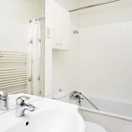 Apartment Lxxvi *