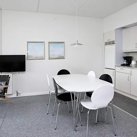 Lxxvi Apartment *